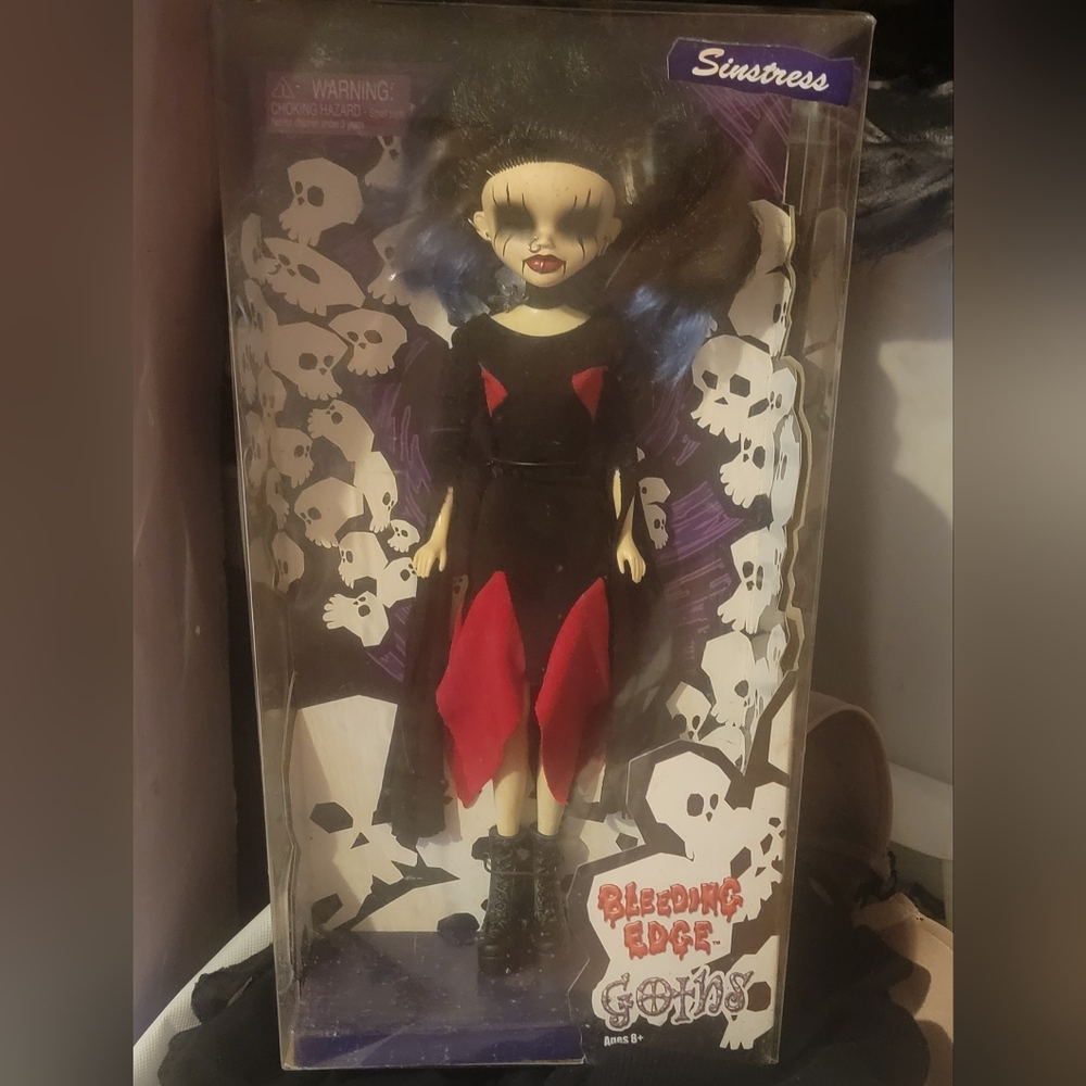 BLEEDING EDGE GOTHS: SINSTRESS